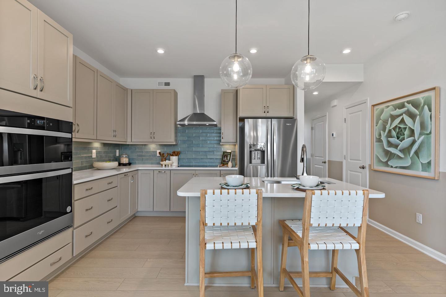 TBB KNOLL VIEW DRIVE LYNNHAVEN