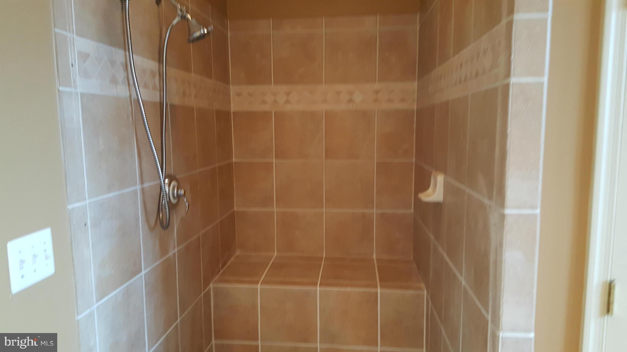 PEMBROOKE - Residential Lease