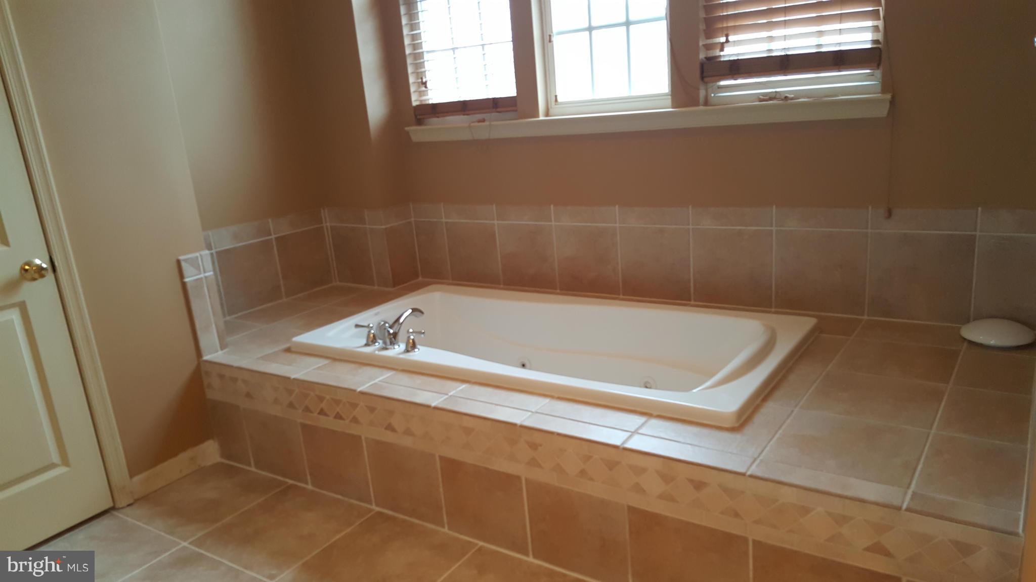 PEMBROOKE - Residential Lease