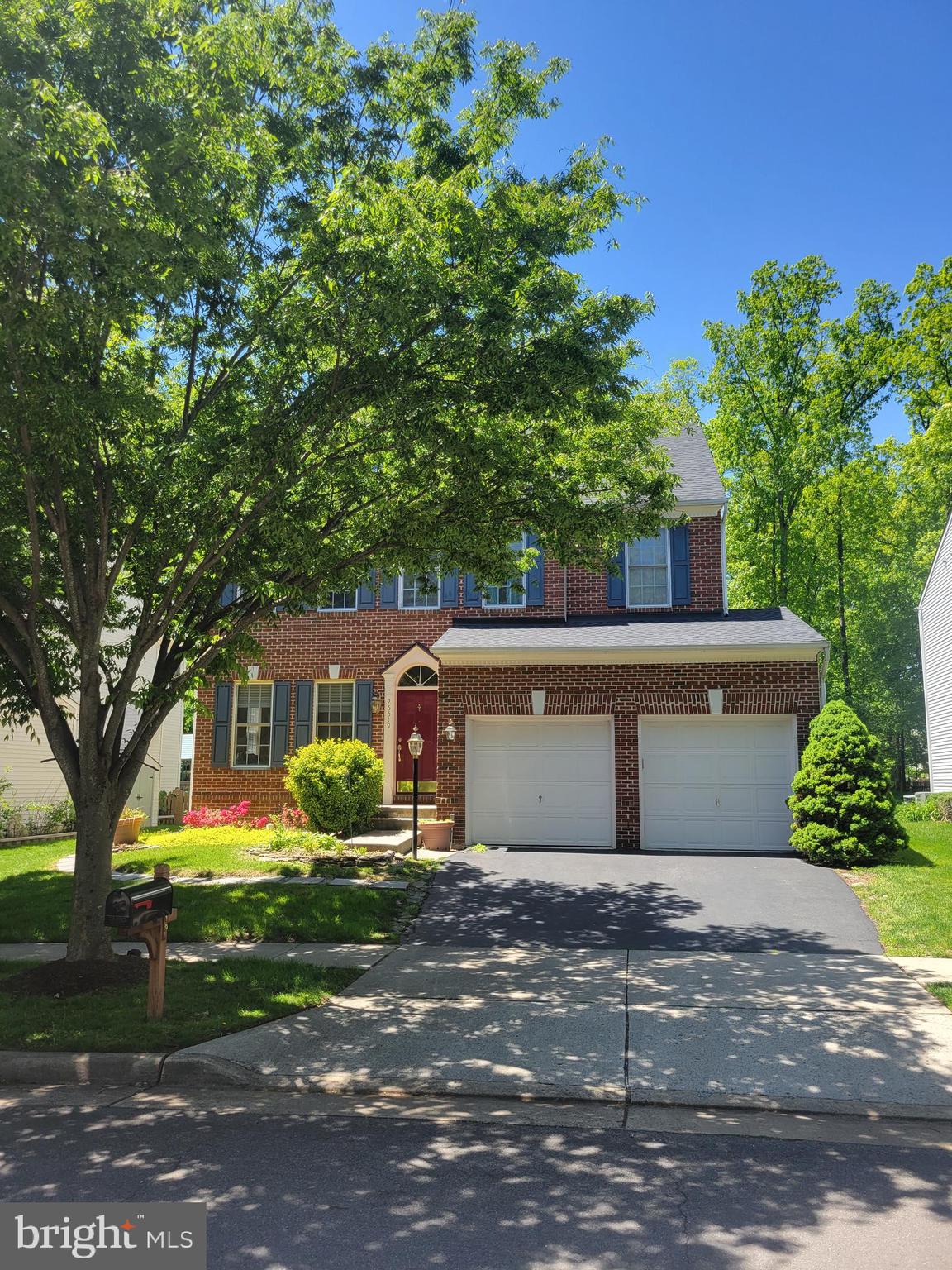 SOUTH RIDING - Residential