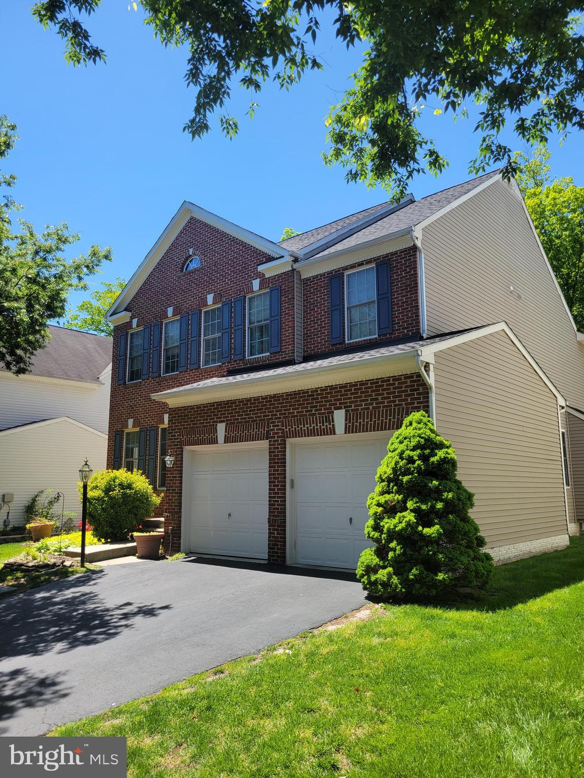 SOUTH RIDING - Residential