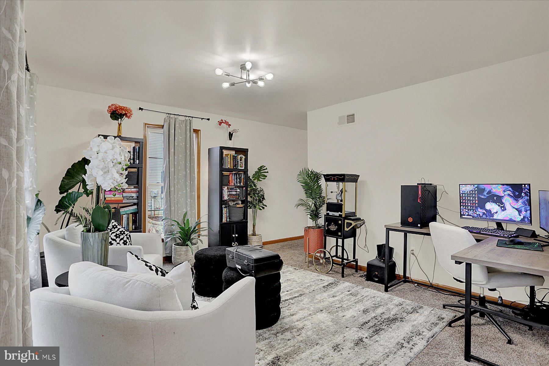 9601 POSSUM HOLLOW ROAD