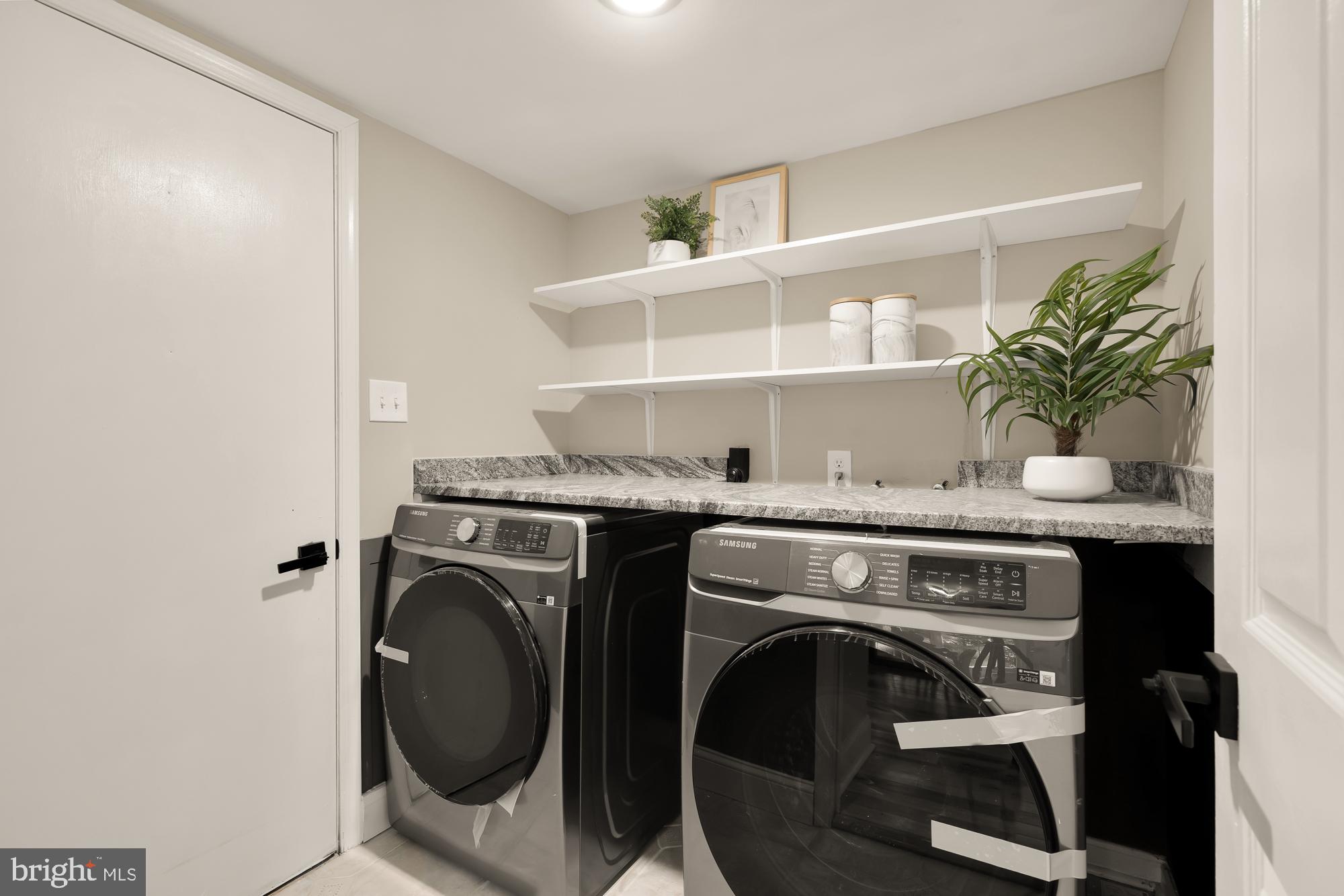 NEWINGTON WOODS WEST - Residential