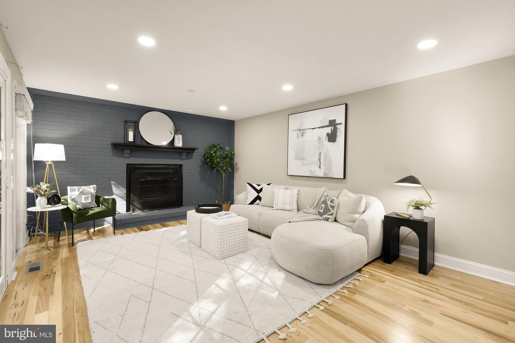 NEWINGTON WOODS WEST - Residential