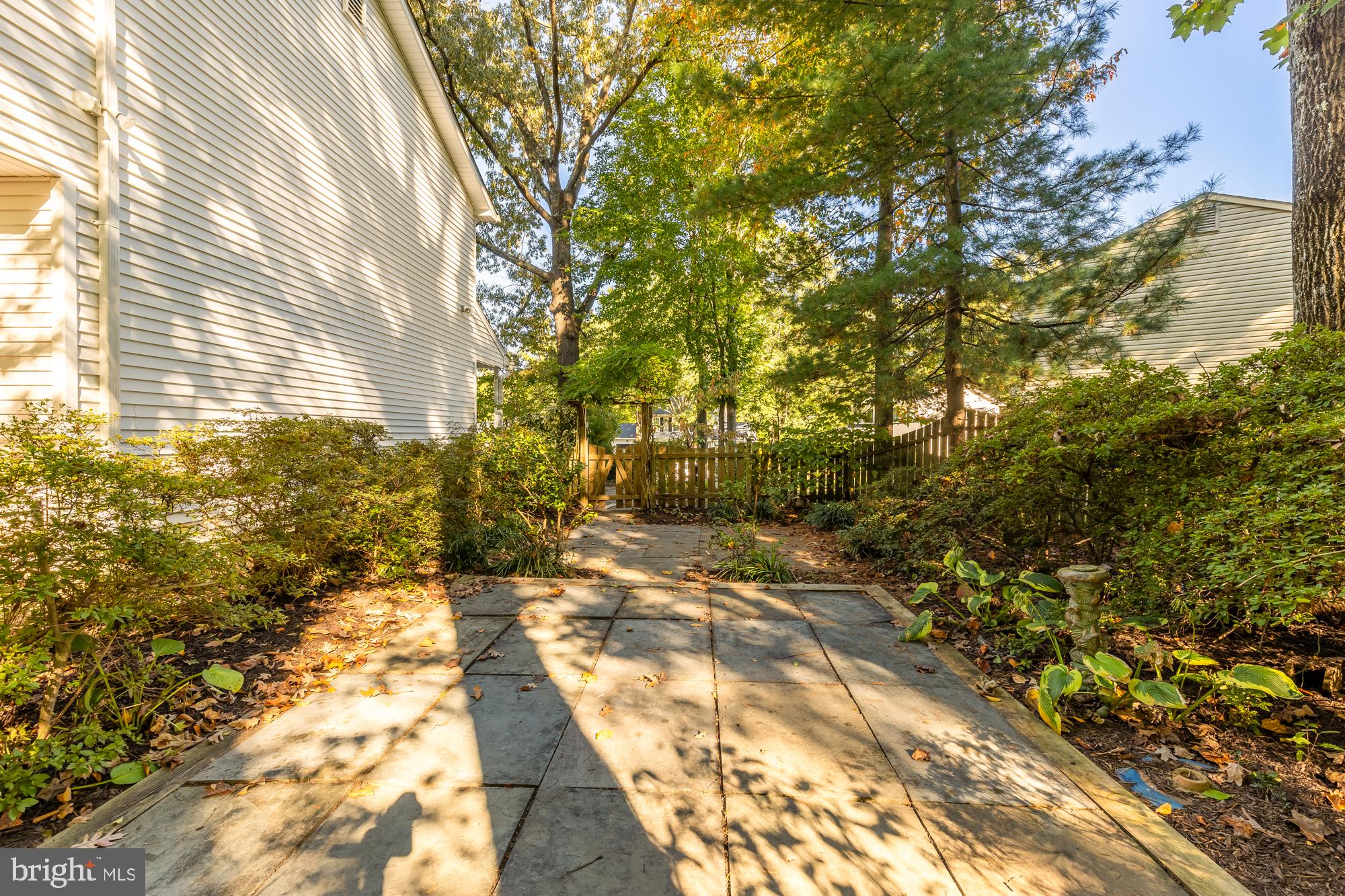 NEWINGTON WOODS WEST - Residential