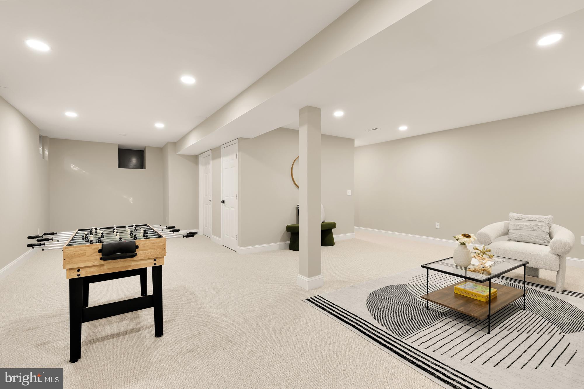 NEWINGTON WOODS WEST - Residential