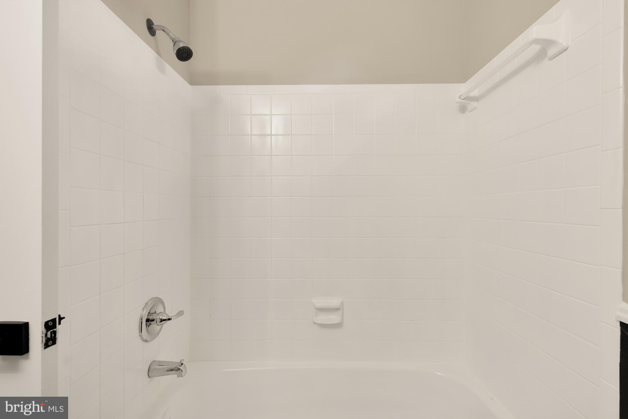 NEWINGTON WOODS WEST - Residential