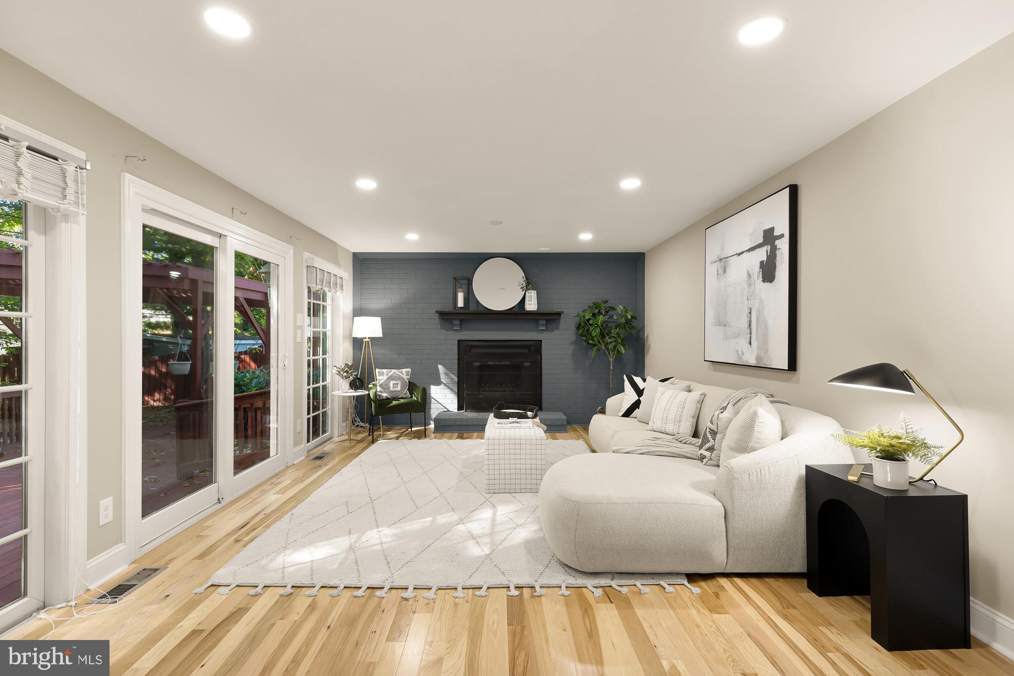 NEWINGTON WOODS WEST - Residential