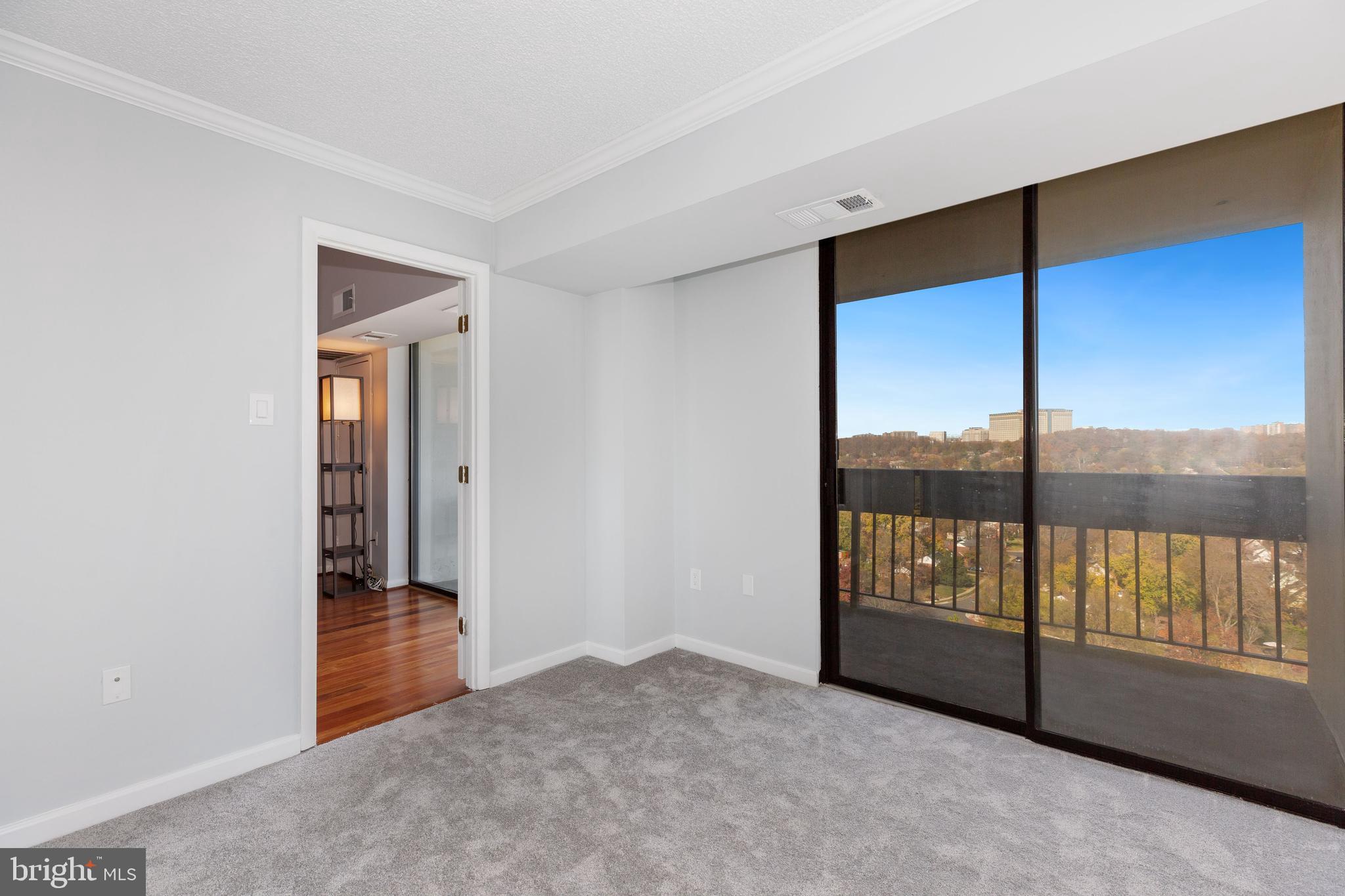 GREENHOUSE - Residential Lease