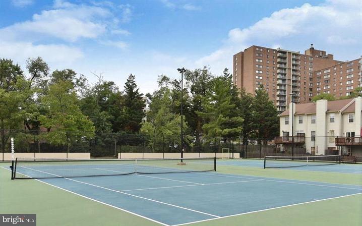 GREENHOUSE - Residential Lease