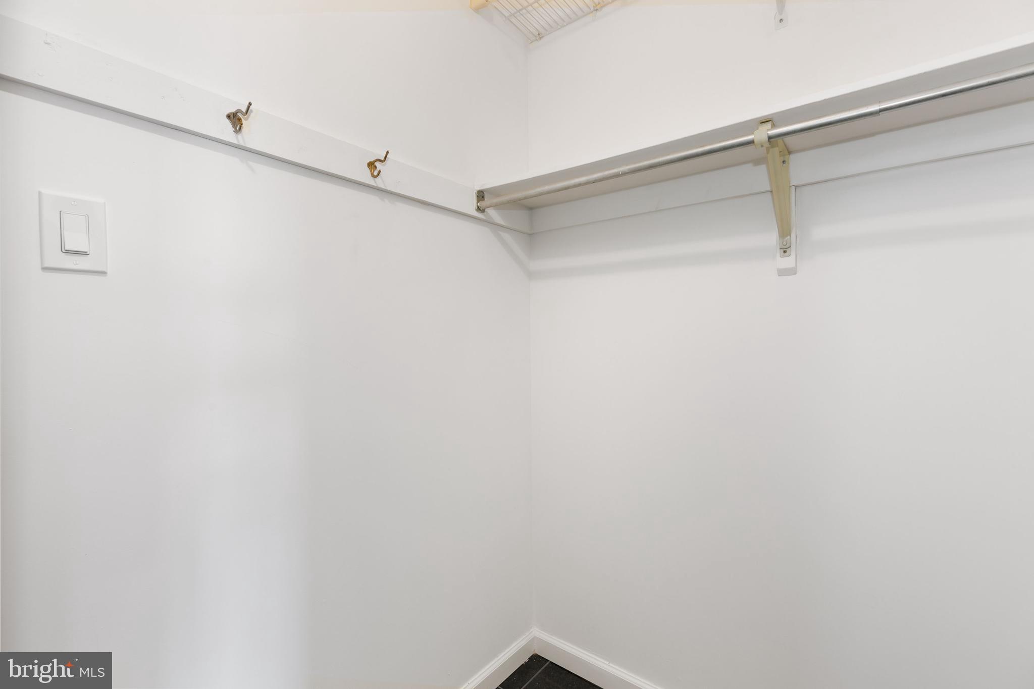 GREENHOUSE - Residential Lease