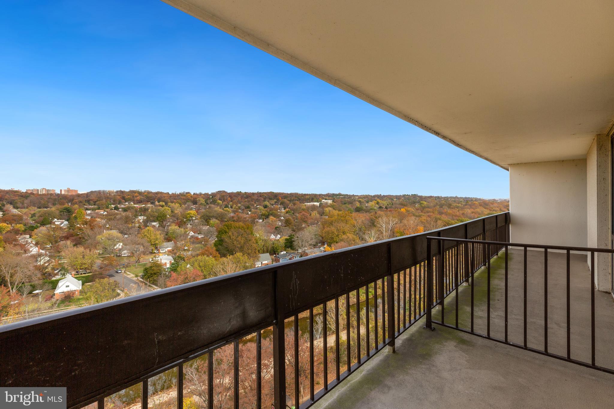 GREENHOUSE - Residential Lease