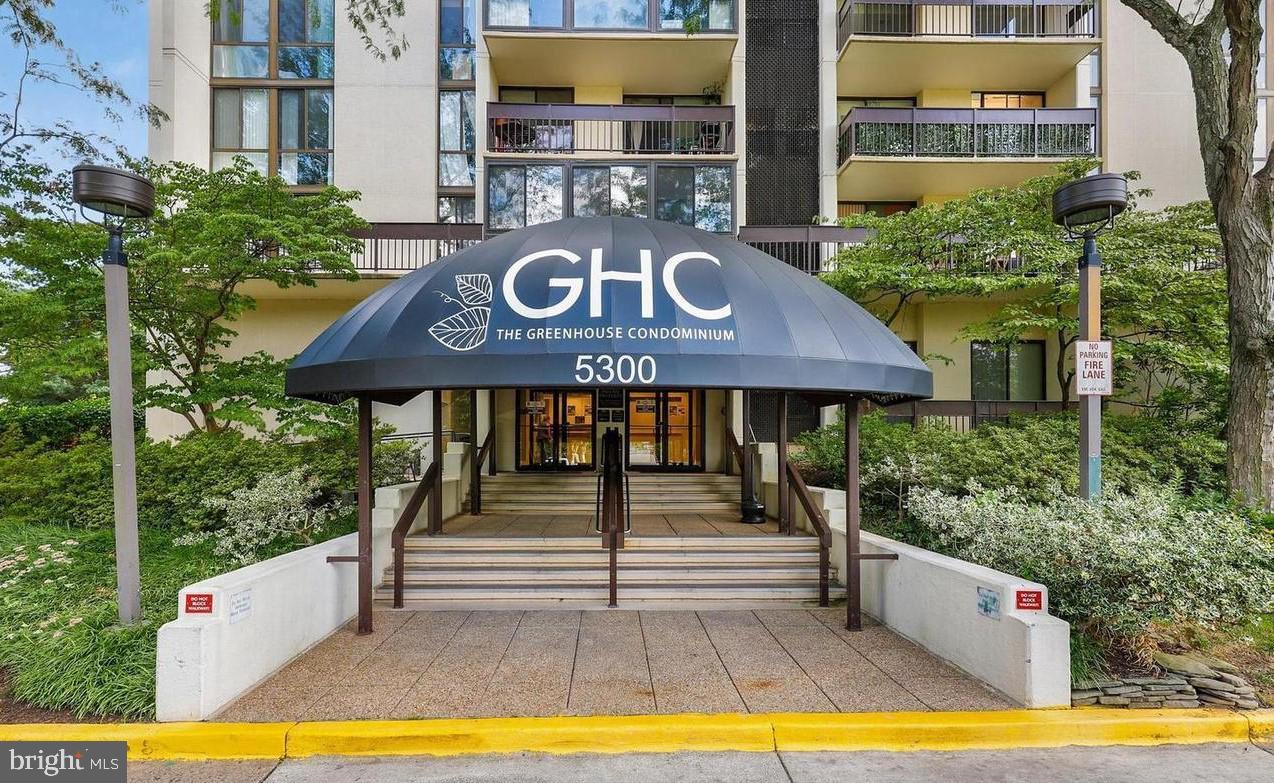 GREENHOUSE - Residential Lease