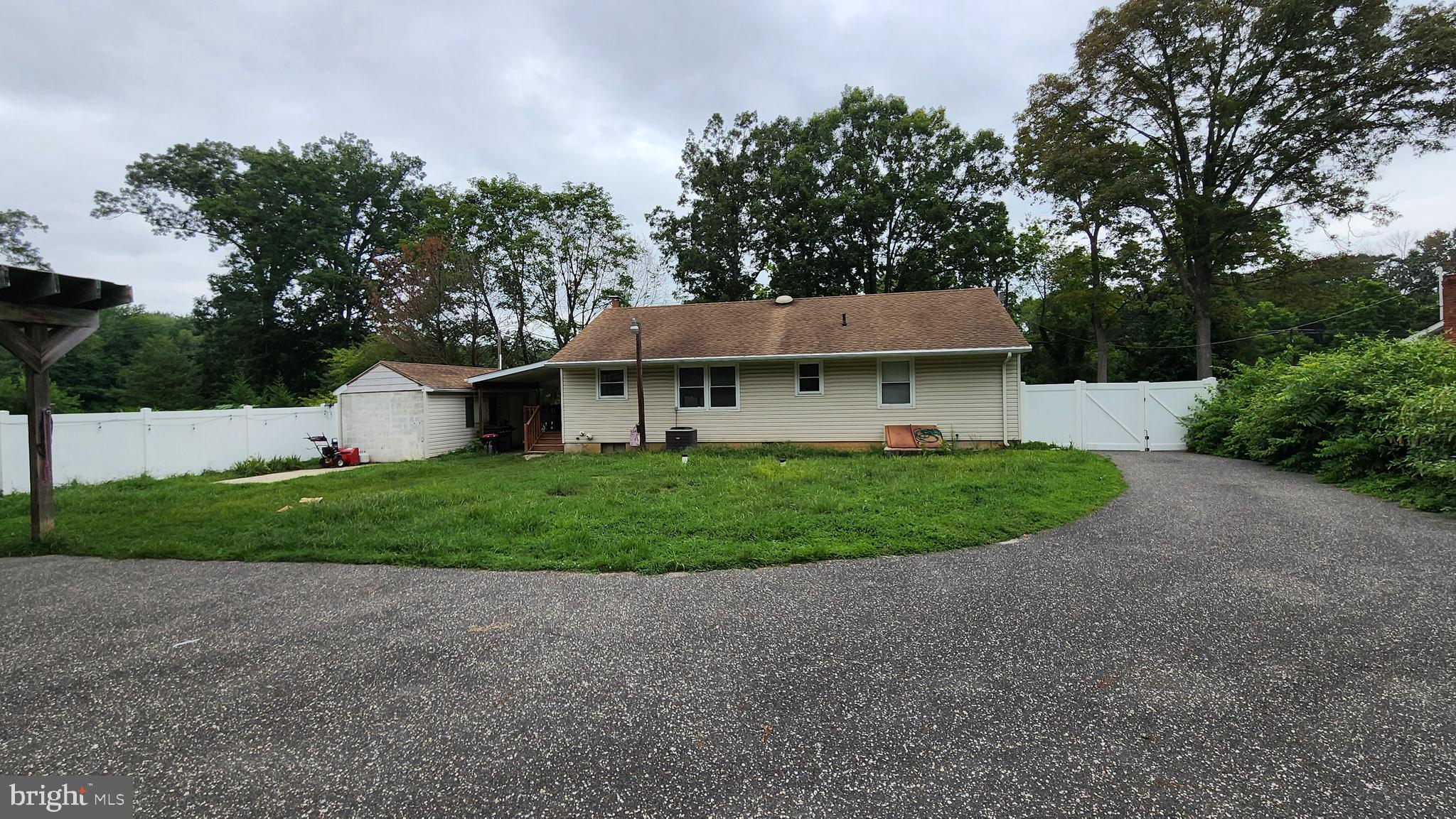 265 HARDING HIGHWAY