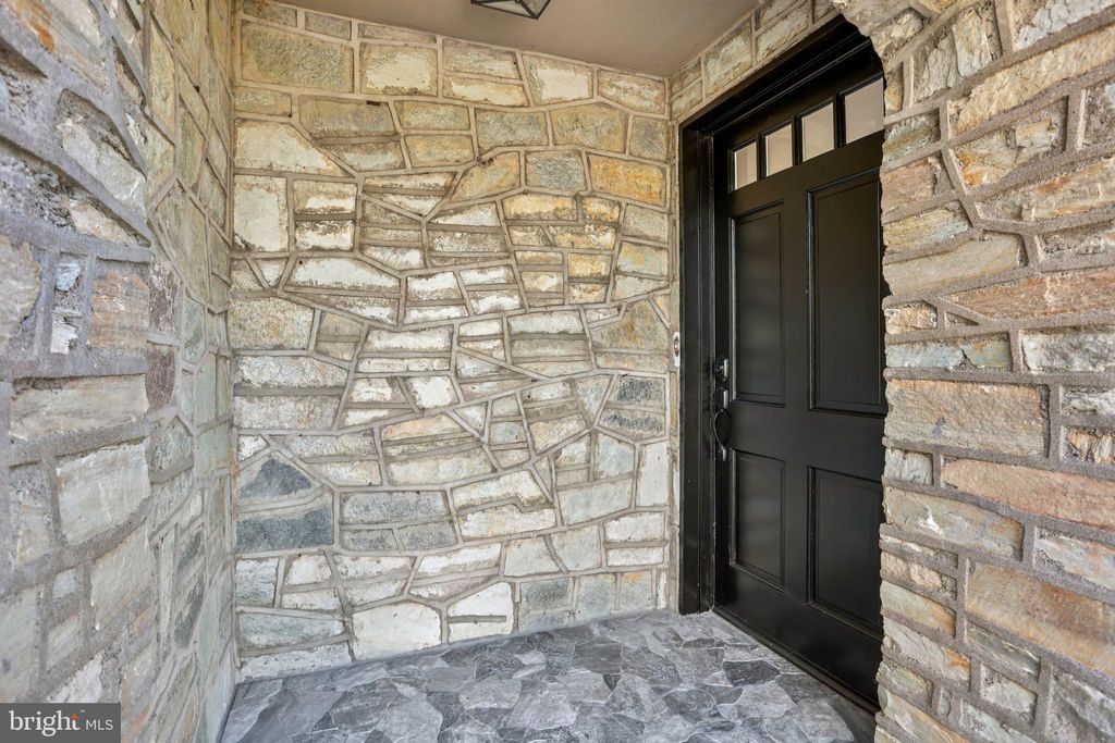 Photo of 611 River Rd, YARDLEY, PA 19067 (MLS # PABU2105128)