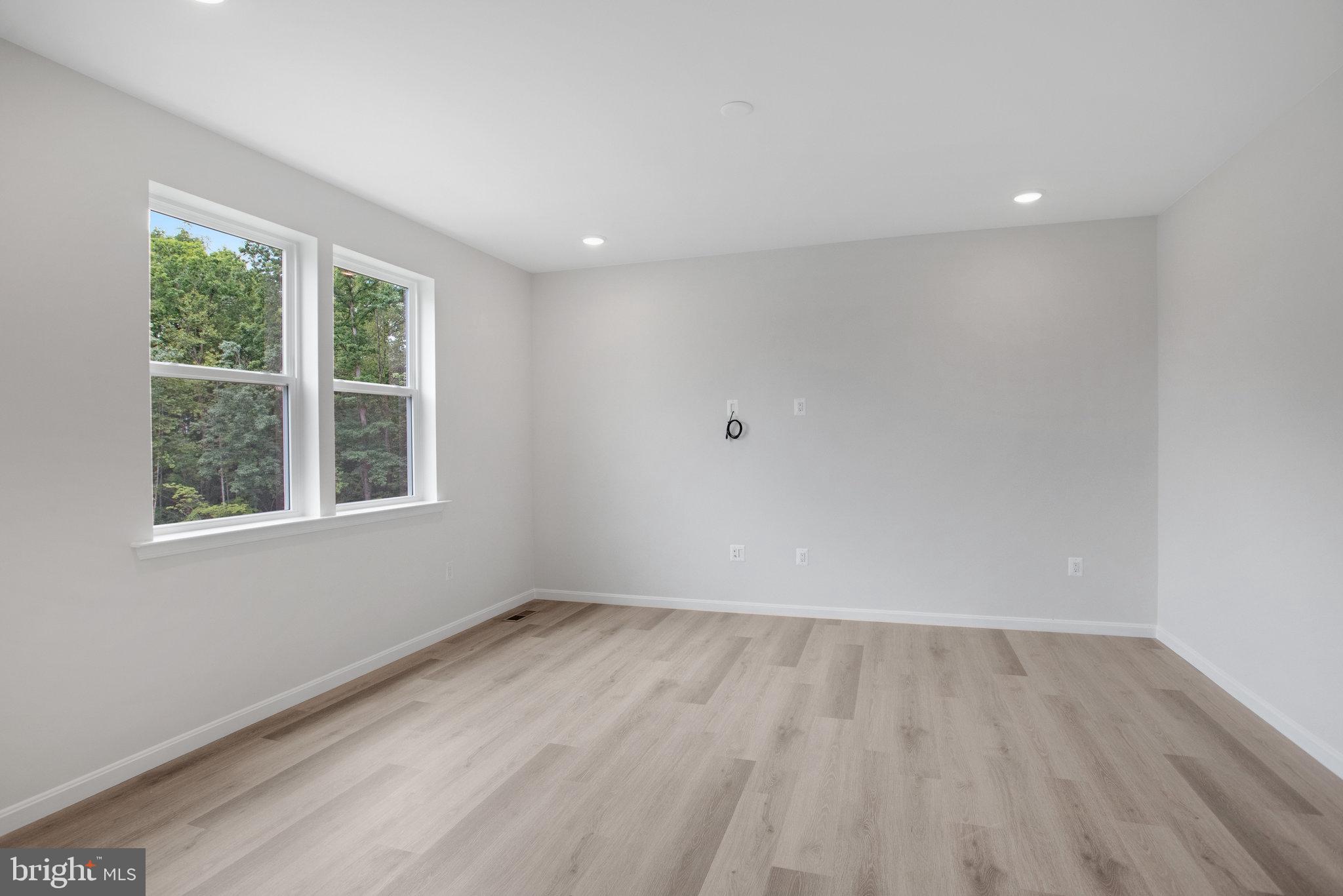 WILDERNESS SHORES - Residential