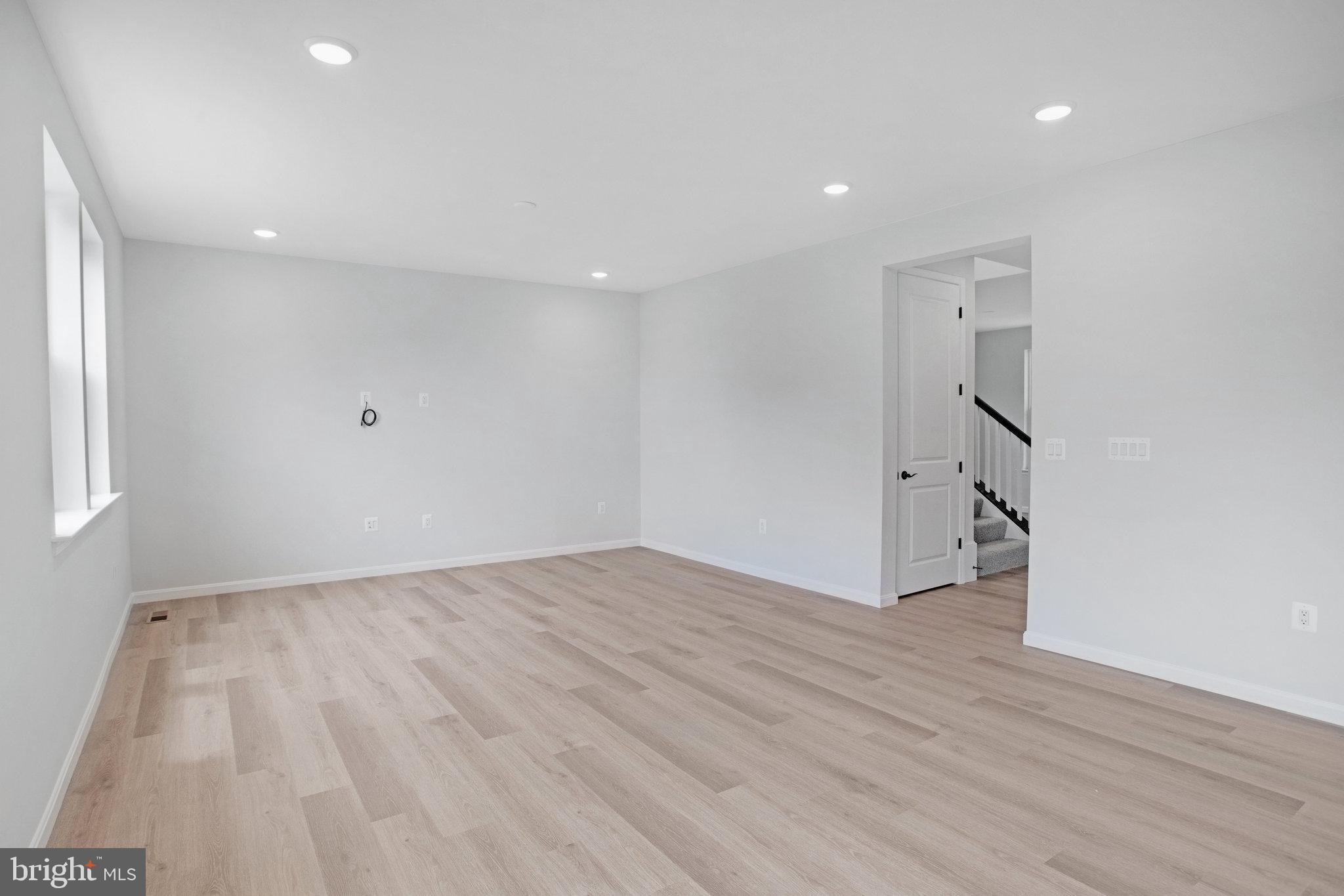 WILDERNESS SHORES - Residential