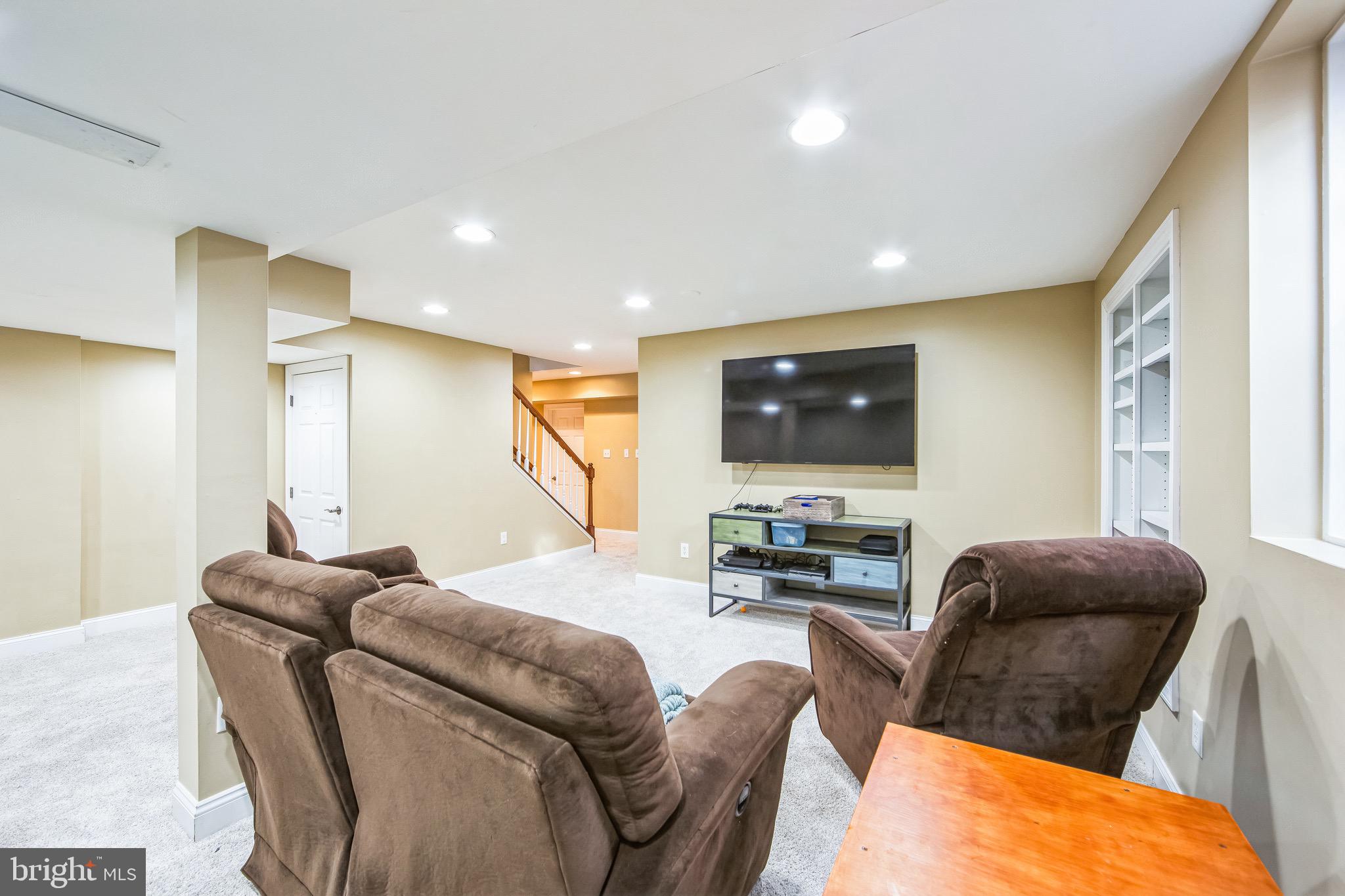 WEATHERSTONE - Residential