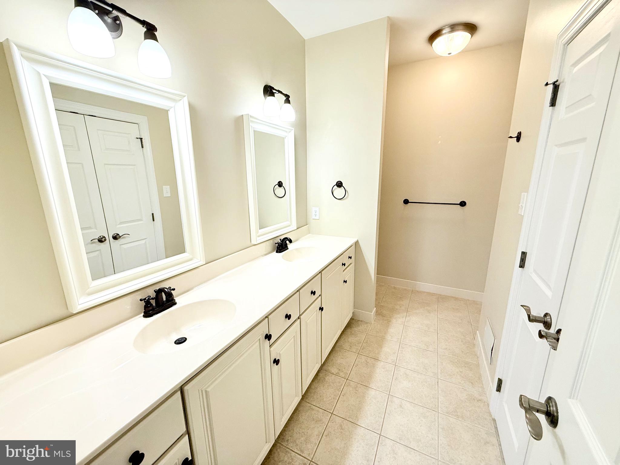 WEATHERSTONE - Residential