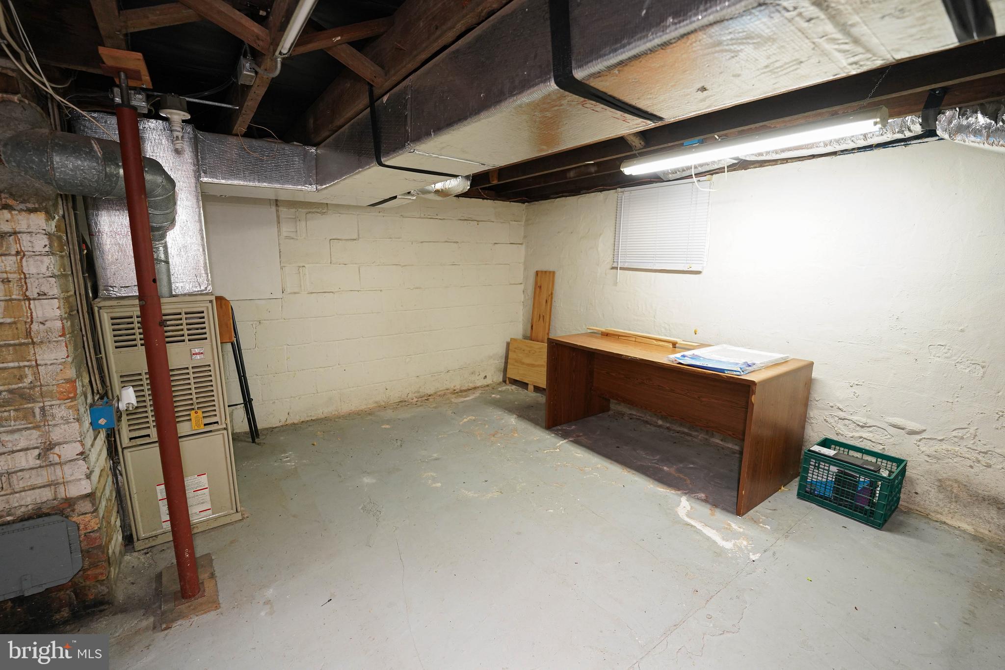 CAMDEN AVE. - Residential