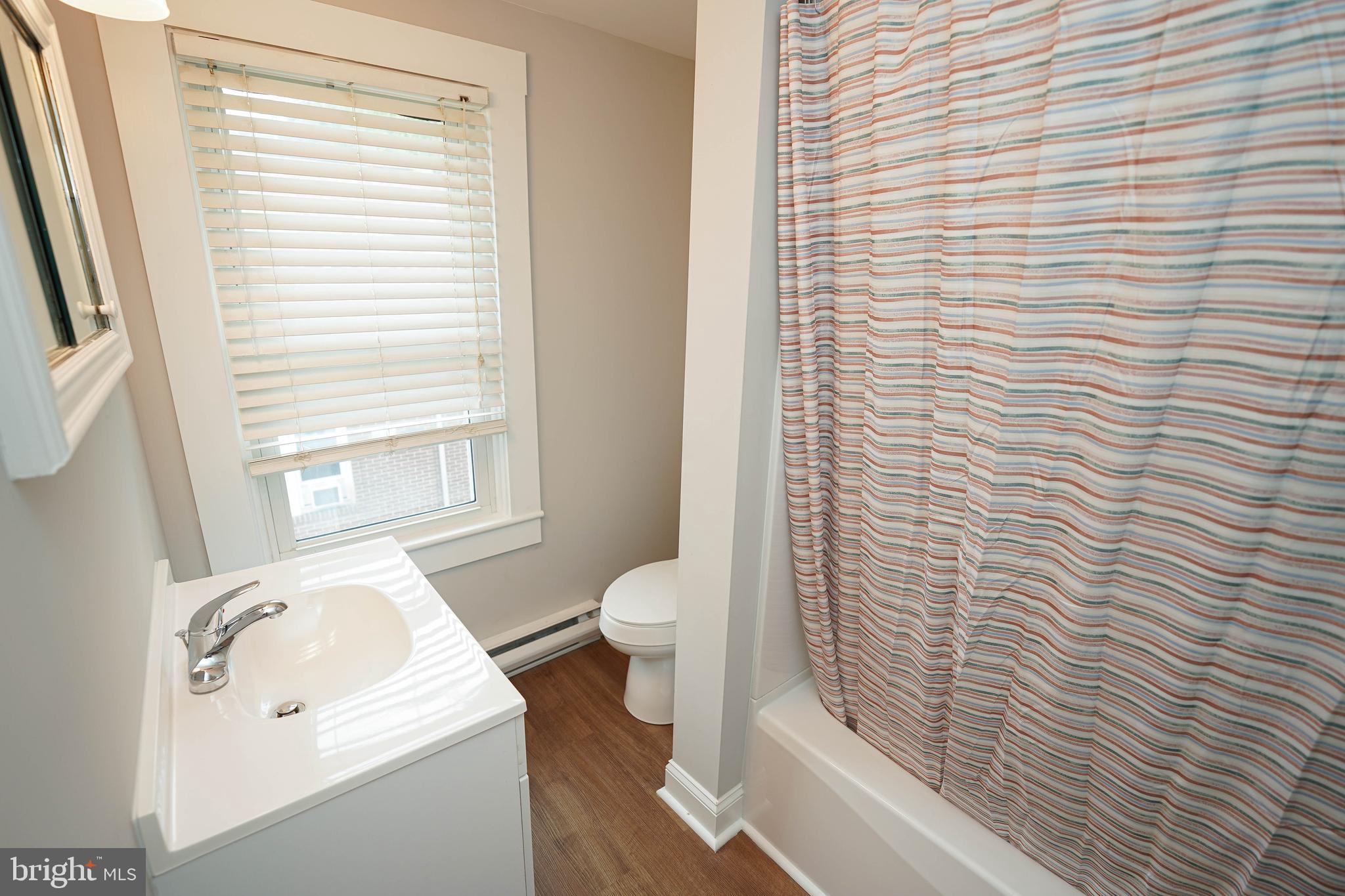 CAMDEN AVE. - Residential