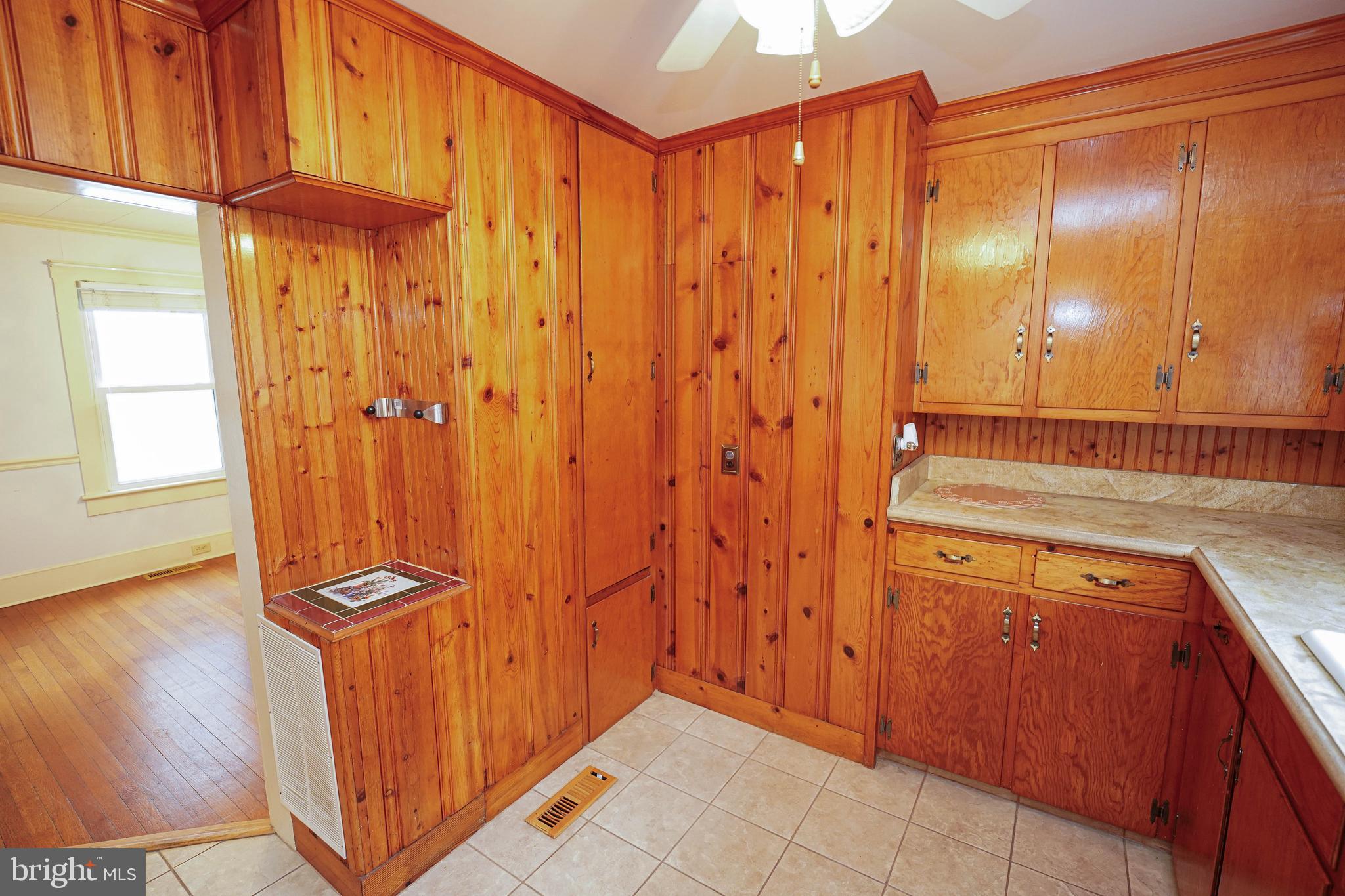 CAMDEN AVE. - Residential