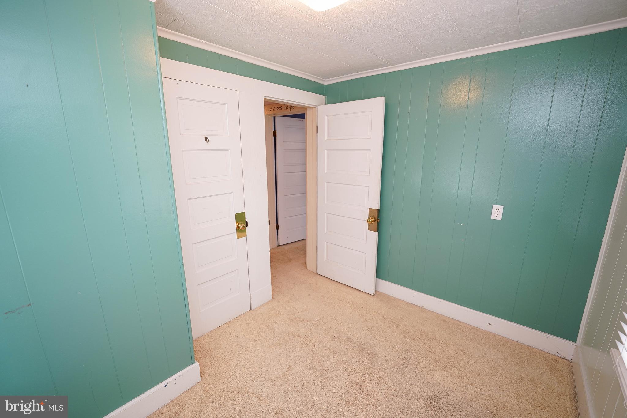 CAMDEN AVE. - Residential