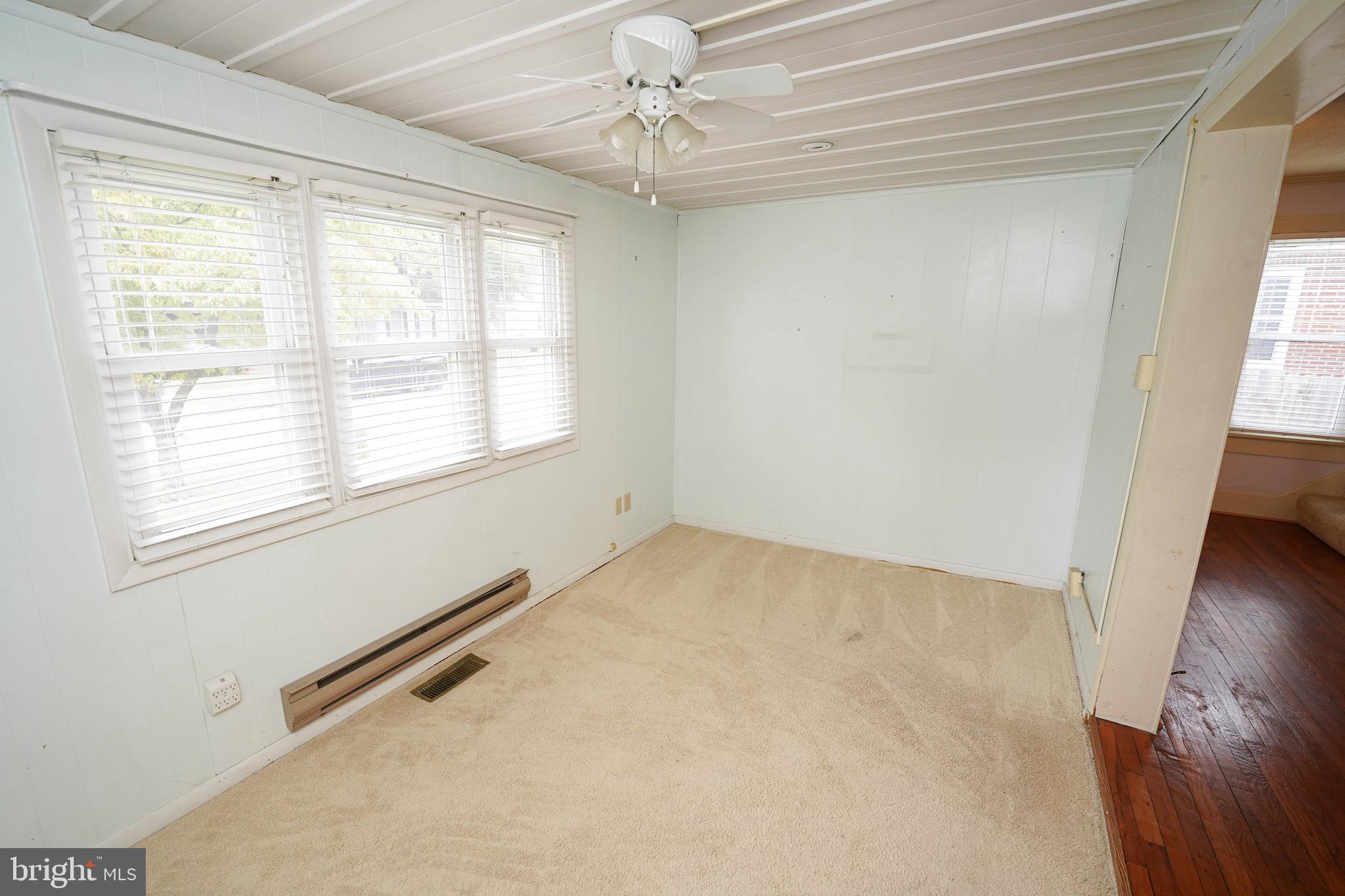 CAMDEN AVE. - Residential