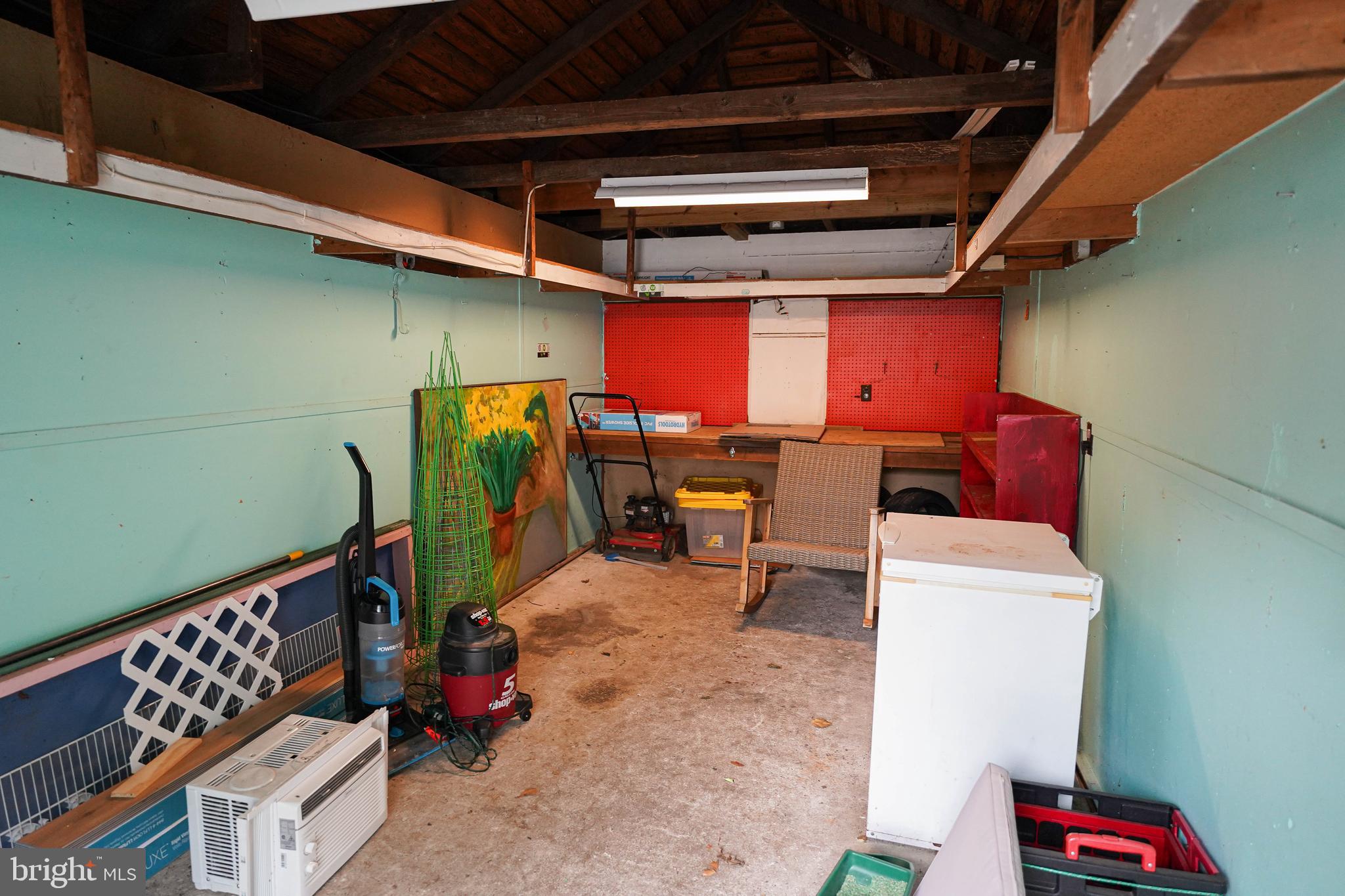 CAMDEN AVE. - Residential