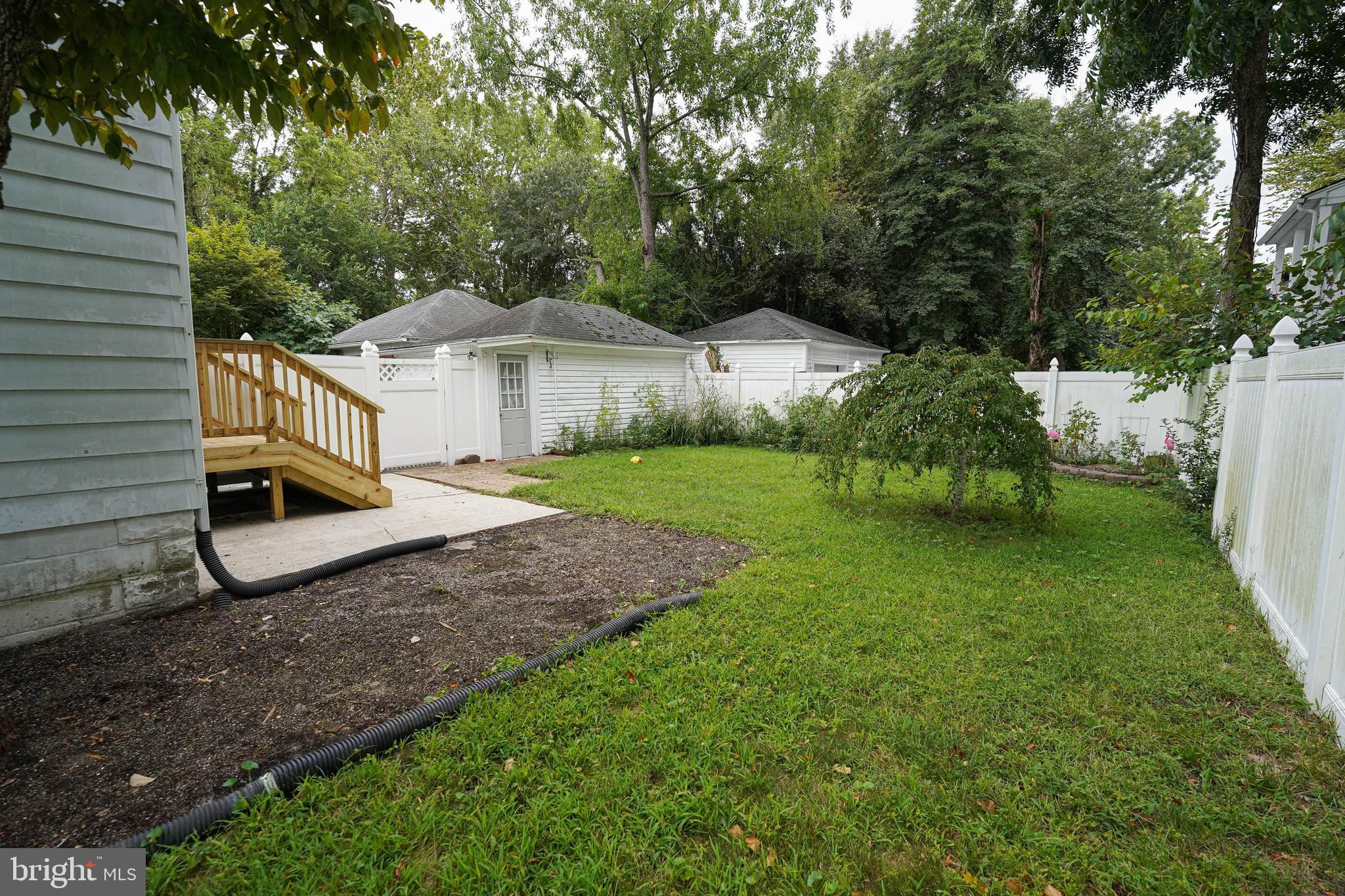 CAMDEN AVE. - Residential