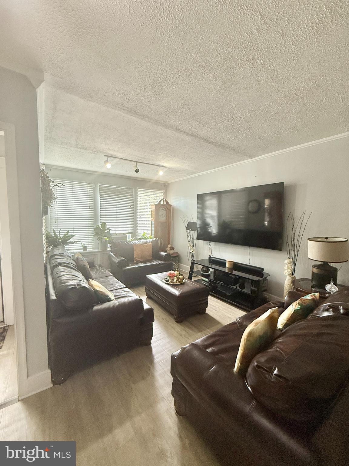 MAYFAIR - Residential