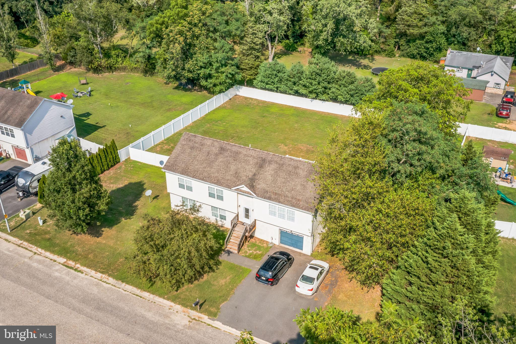 9 GREENLAWN COURT