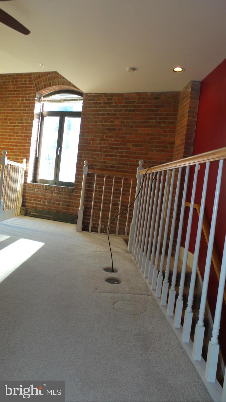 HENDERSON'S WHARF - Residential Lease