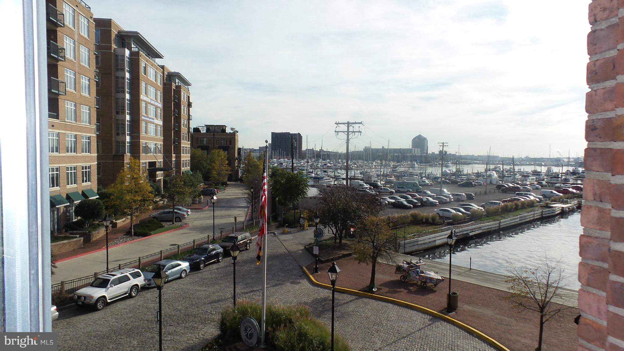 HENDERSON'S WHARF - Residential Lease