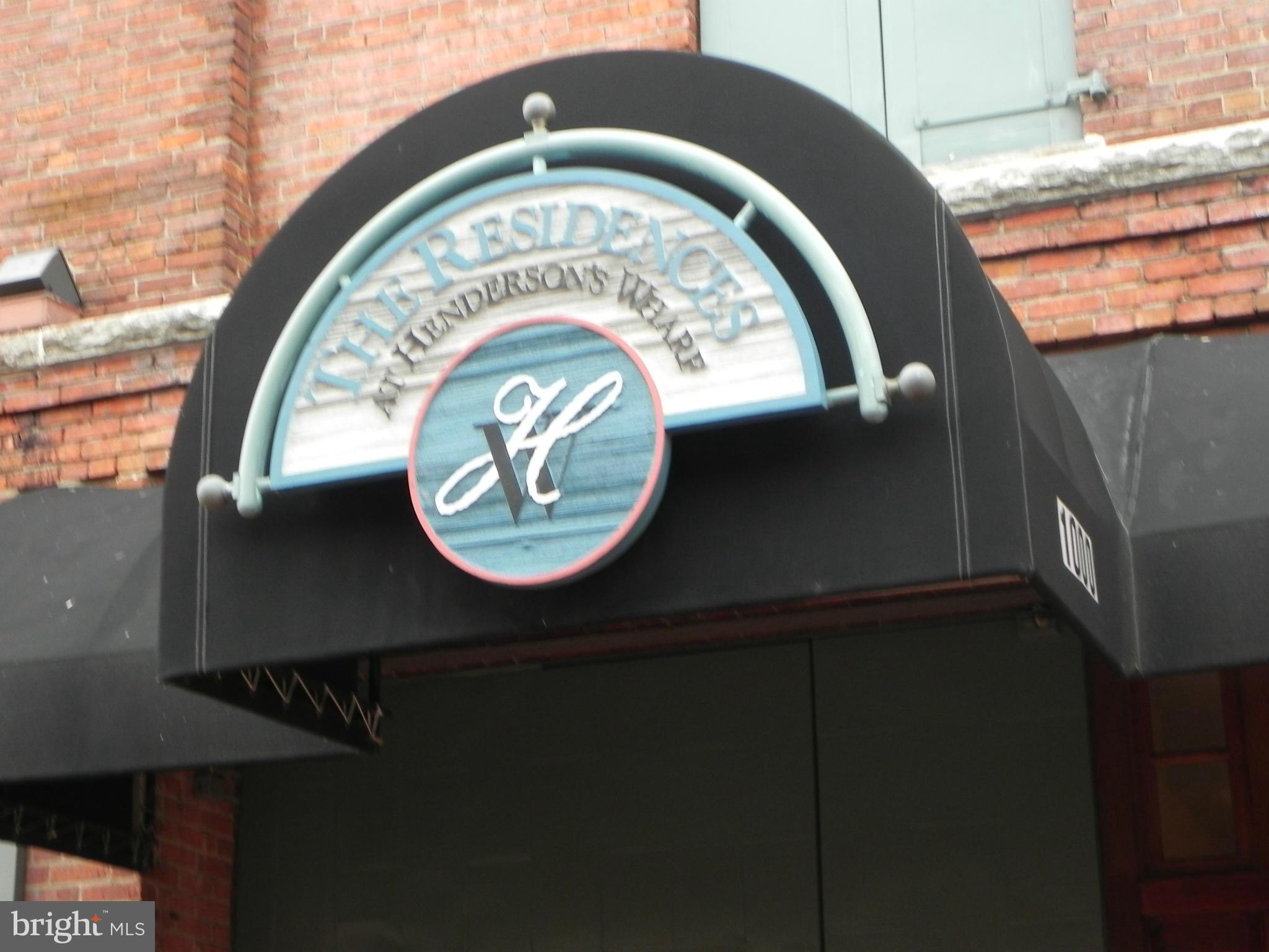 HENDERSON'S WHARF - Residential Lease