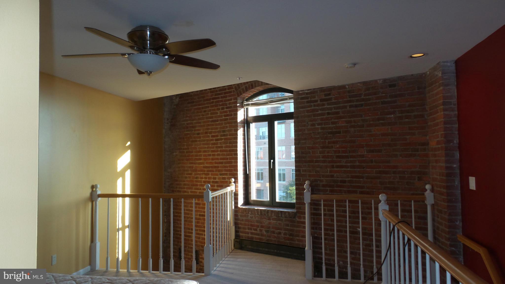 HENDERSON'S WHARF - Residential Lease