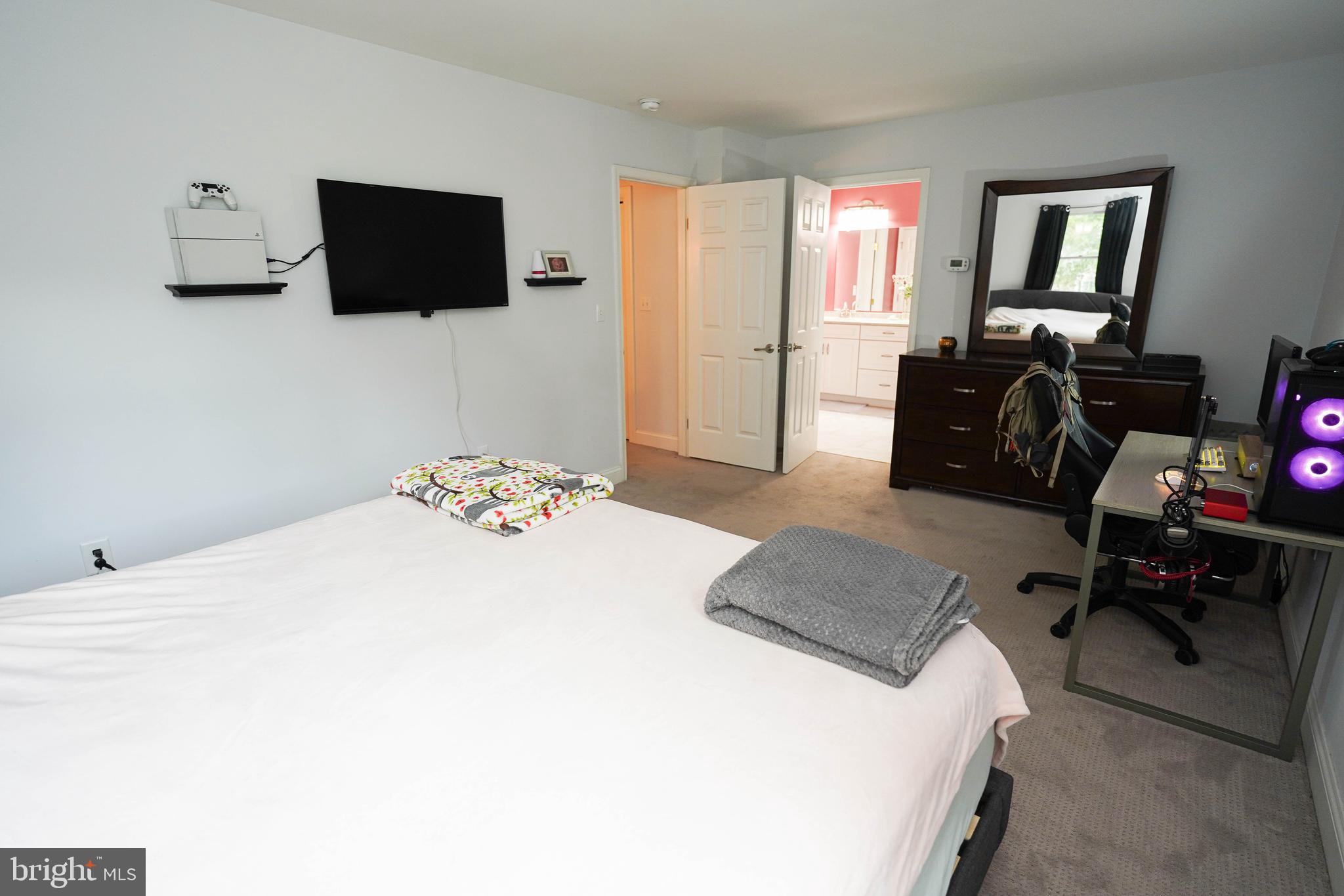 NEVINS MILL - Residential