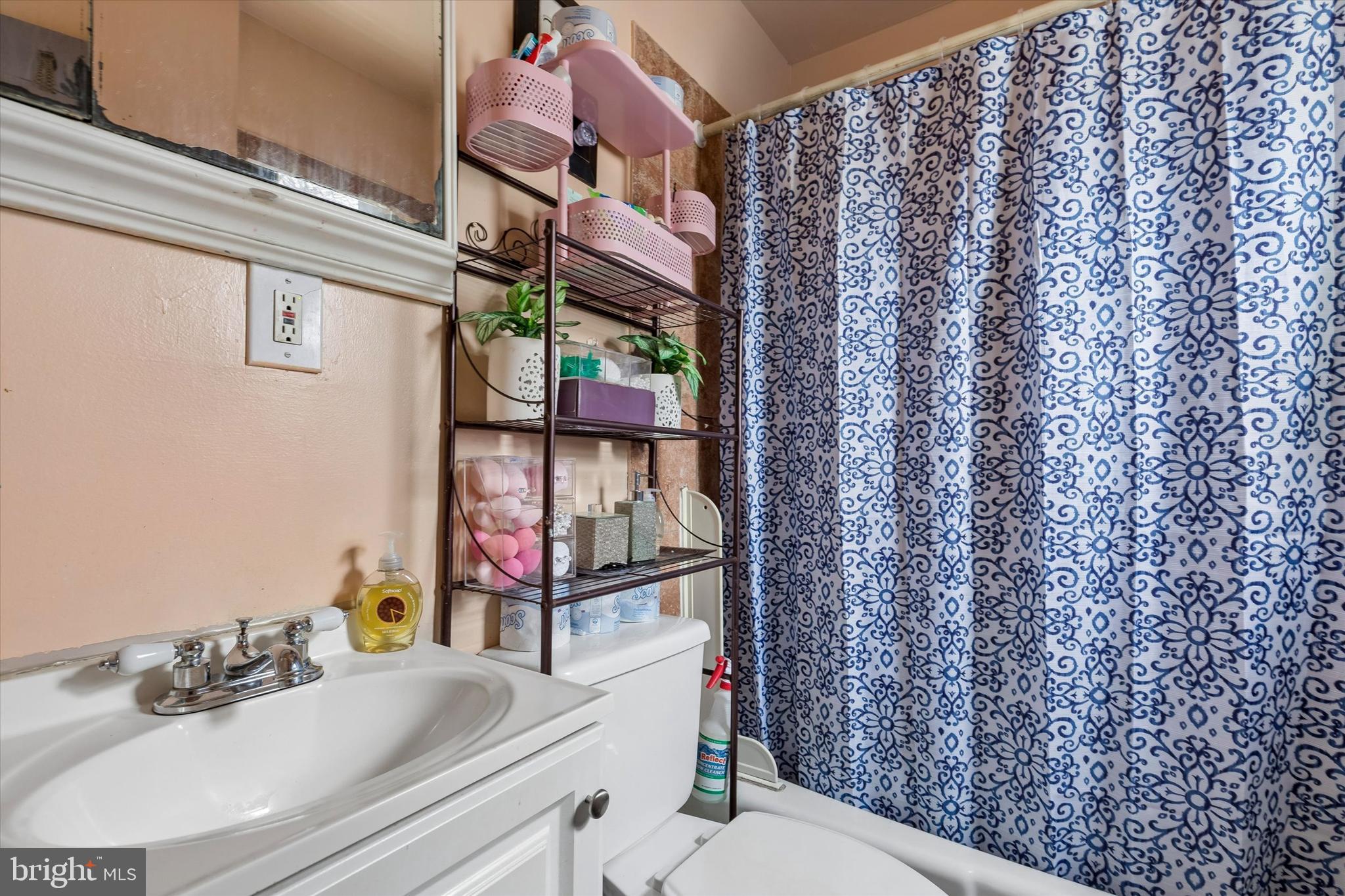 NORRISTOWN - Residential