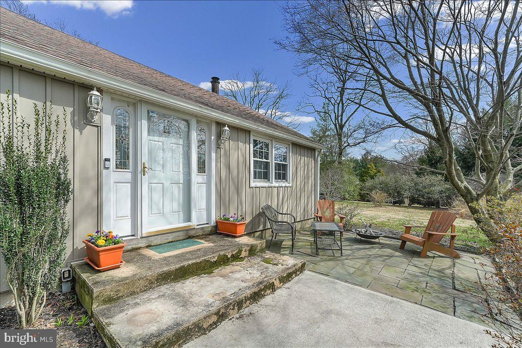 Photo of 212 W Woodview Road, WEST GROVE, PA 19390 (MLS # PACT2116580)