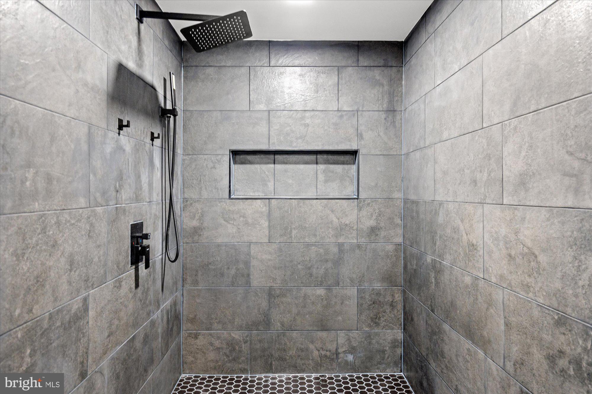 LITTLE ROCKY RUN - Residential