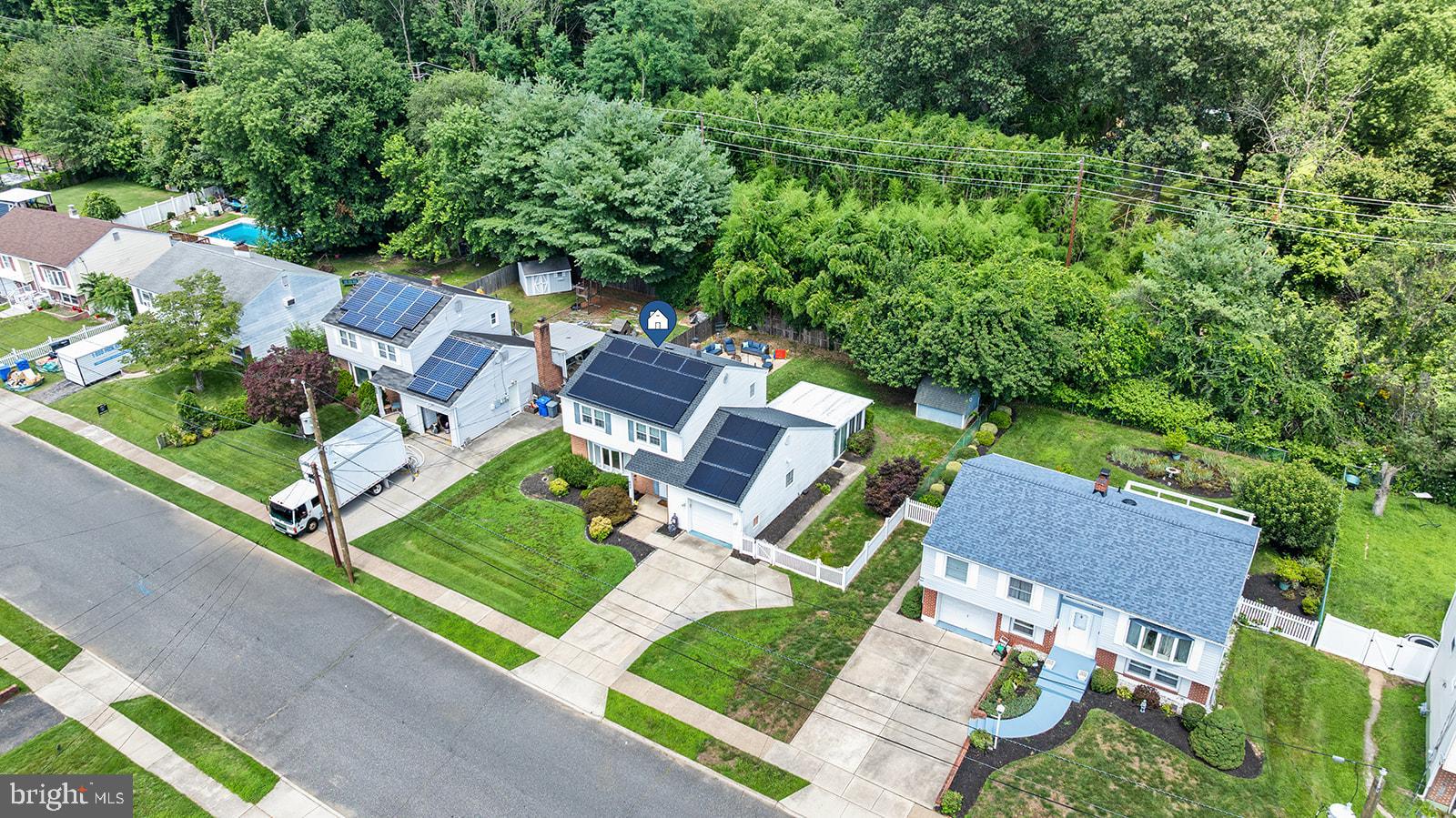 327 LINCOLN AVENUE