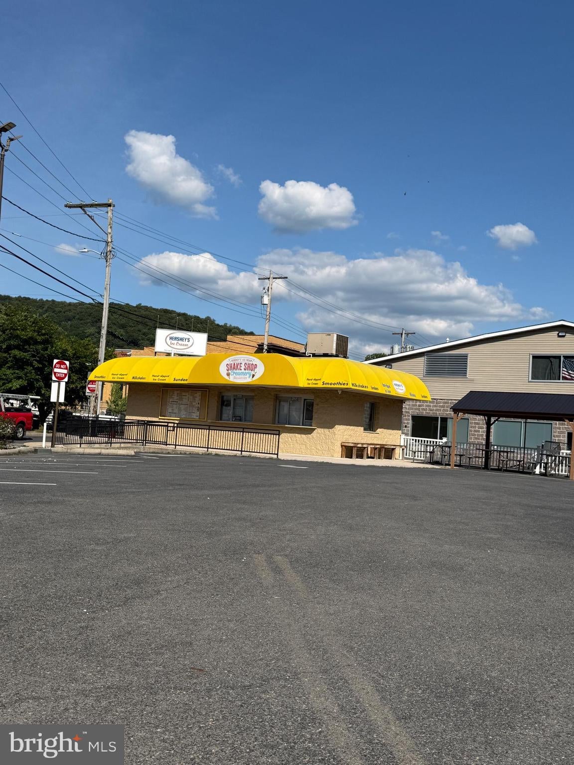 735 N CENTRE STREET