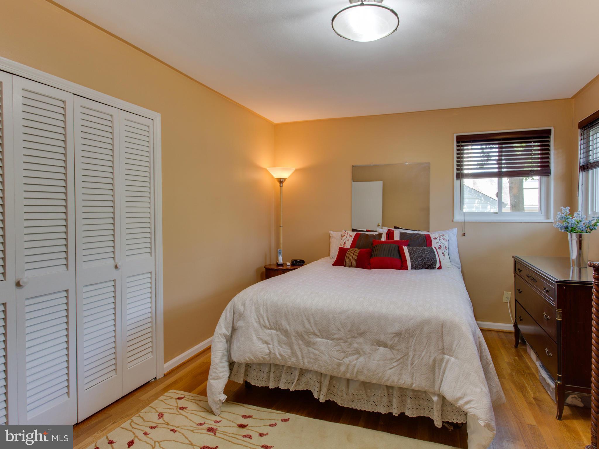 OAKVIEW - Residential