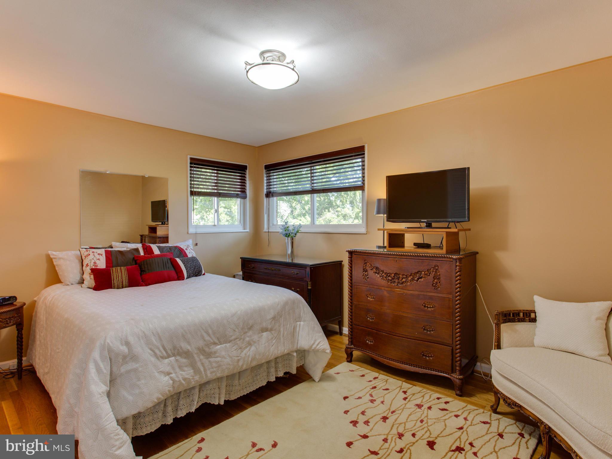 OAKVIEW - Residential