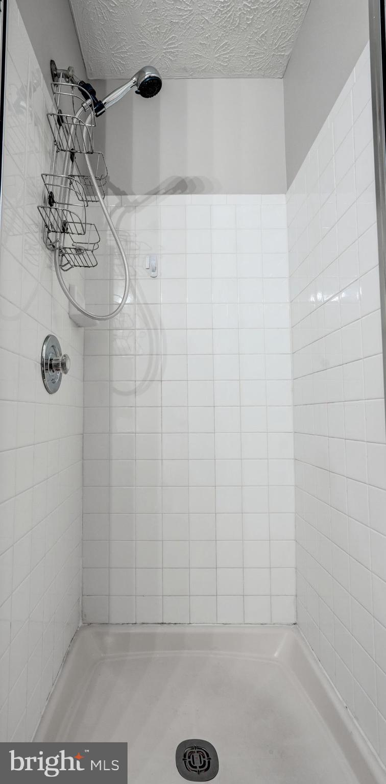 WYNDEMERE II - Residential Lease