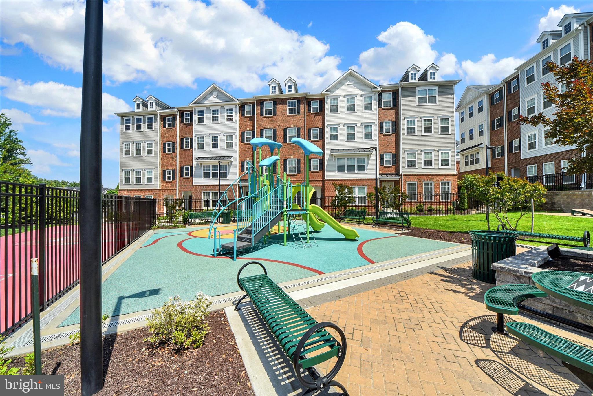 BALLARD GREEN - Residential