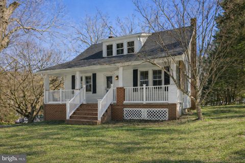 Property photo of 23320 Watson Road, Leesburg, VA 20175