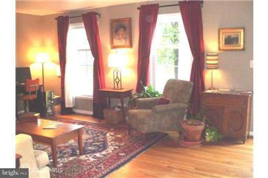 GEORGETOWN HOUSES - Residential Lease