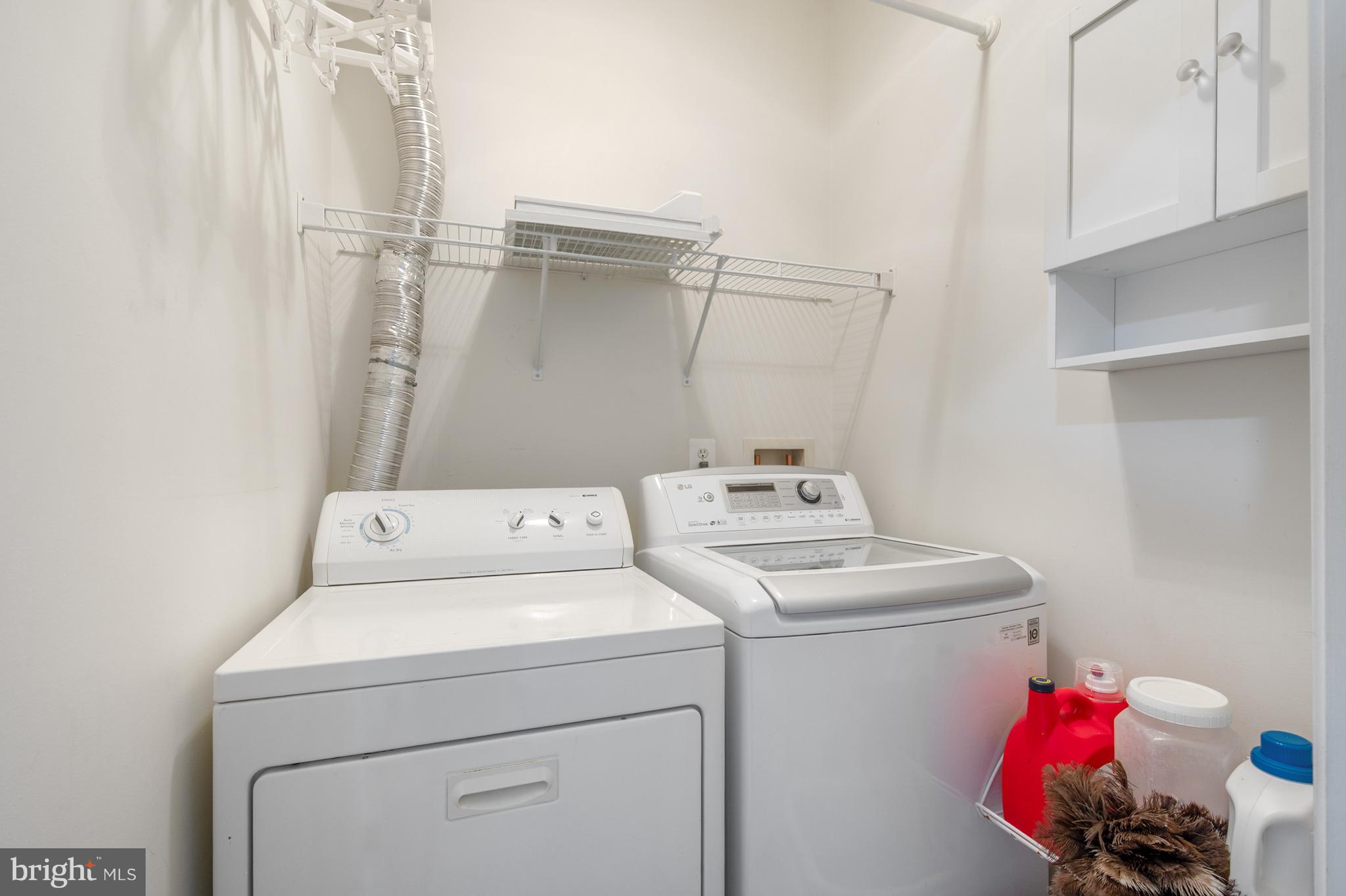 SOUTH RIDING - Residential