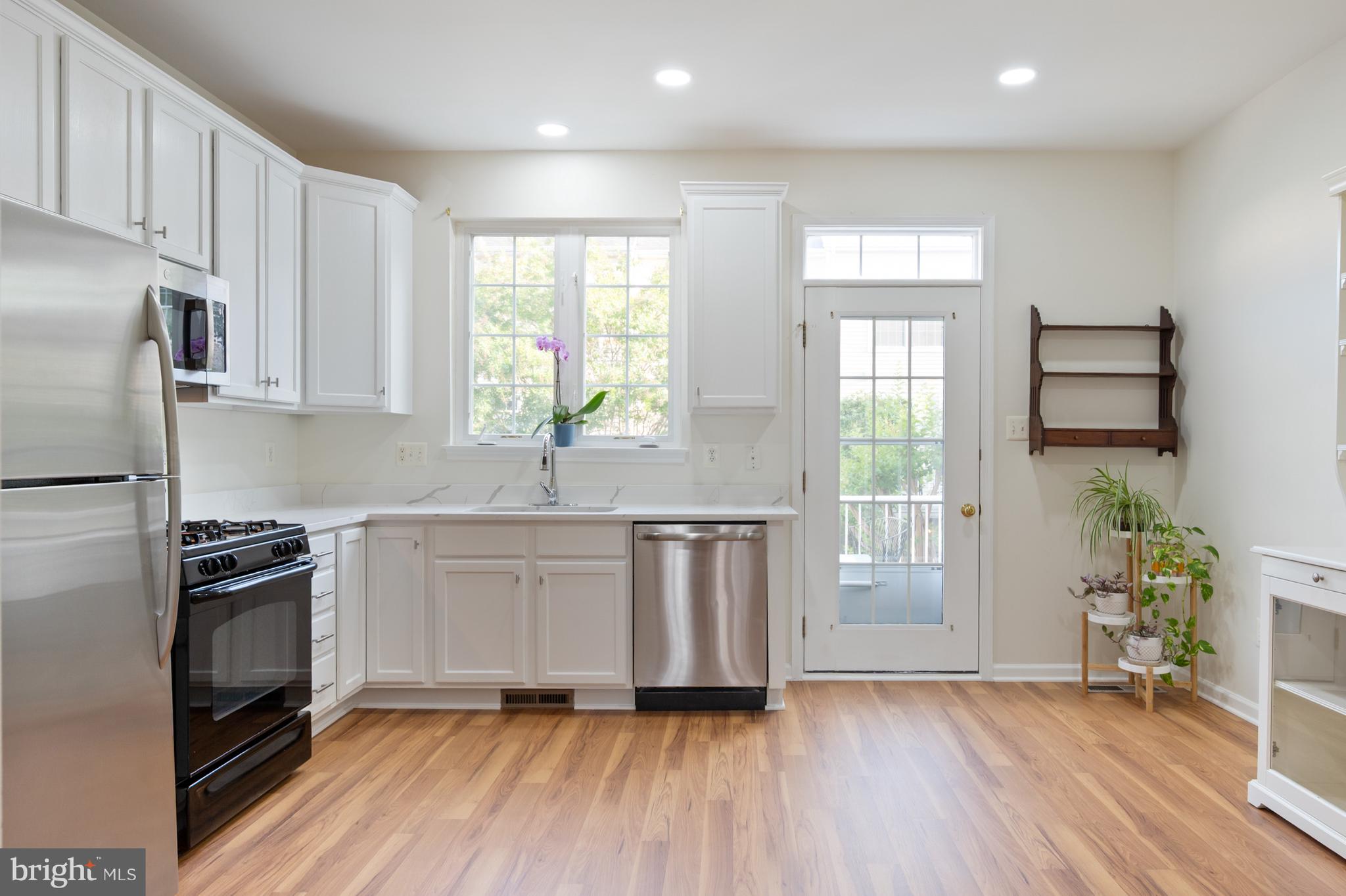 SOUTH RIDING - Residential